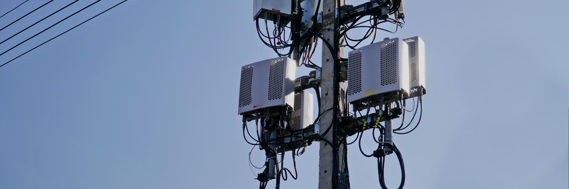 Інспекція веж стільникового зв'язку
Проводьте огляд, поліпшивши рівень безпеки і підвищивши ефективність.